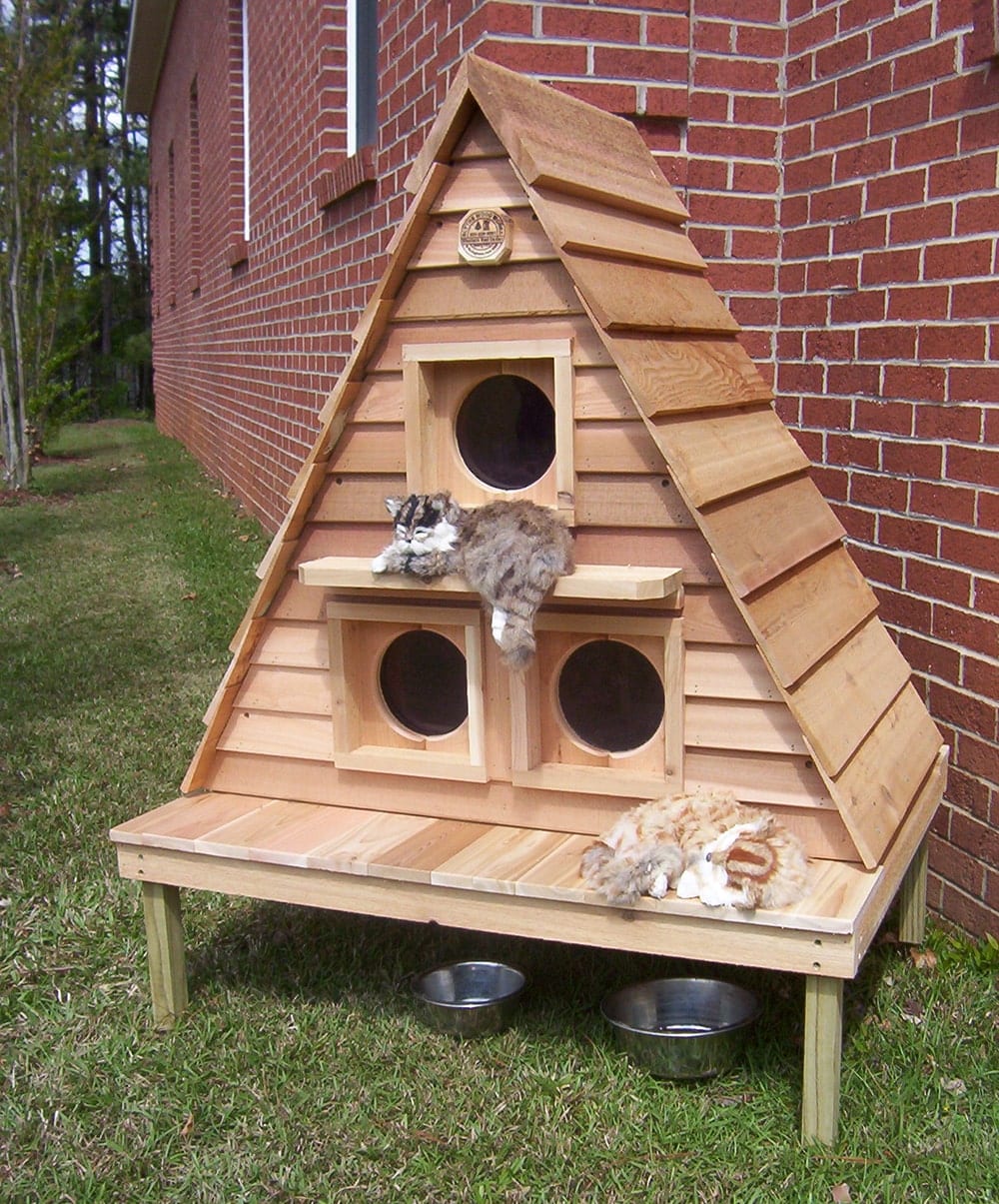  Outdoor  Cat  House  for 3 6 Cats  Customizable Free Shipping Available